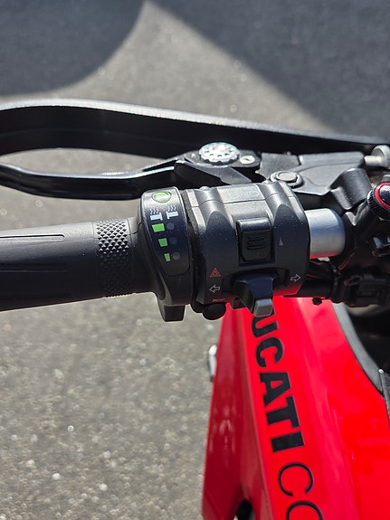 Ducati Hypermotard 14 of 30