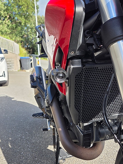 Ducati Hypermotard 18 of 30