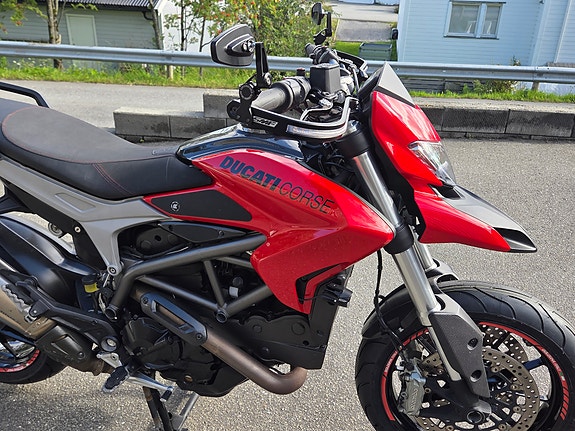 Ducati Hypermotard 2 of 30