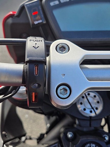 Ducati Hypermotard 26 of 30