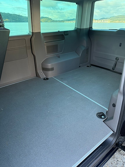 Volkswagen Caravelle 18 of 21