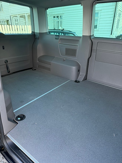 Volkswagen Caravelle 20 of 21