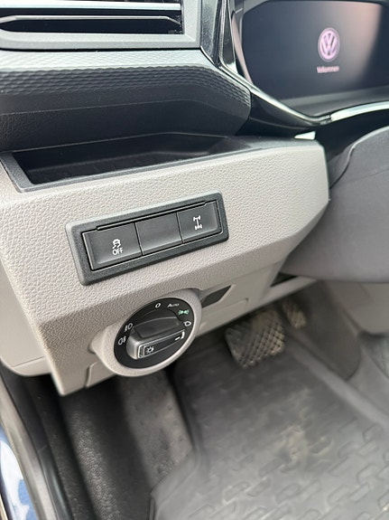 Volkswagen Caravelle 17 of 21