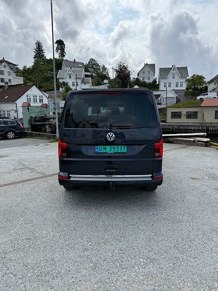 Volkswagen Caravelle 6 of 21