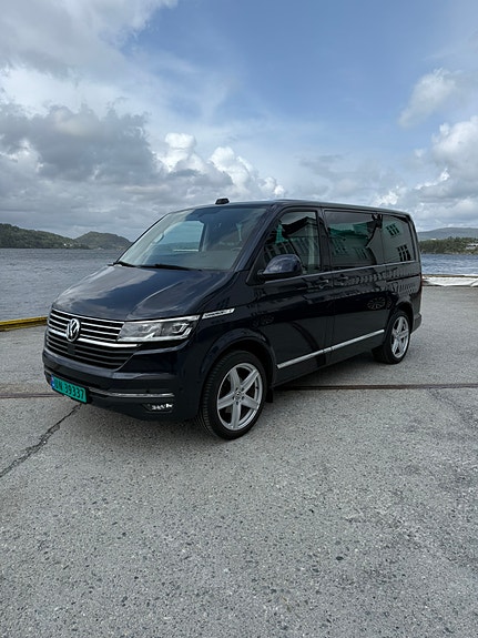 Volkswagen Caravelle 3 of 21