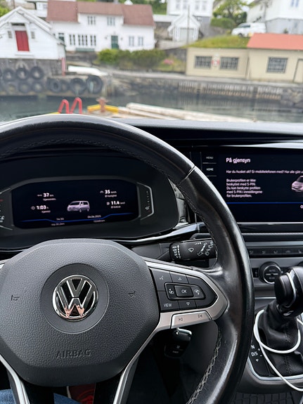 Volkswagen Caravelle 12 of 21