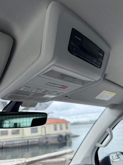 Volkswagen Caravelle 15 of 21