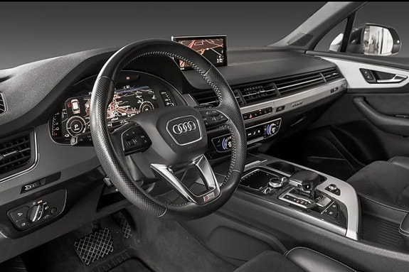 Audi Q7 9 of 13