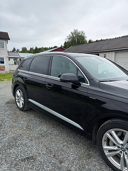 Audi Q7 3 of 13