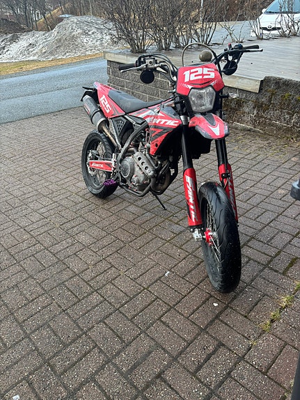 Fantic XMF 125 4 of 4