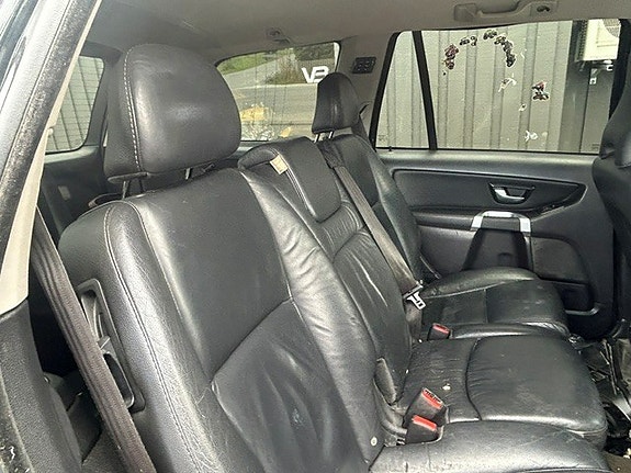 Volvo XC90 13 of 17