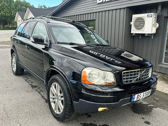 Volvo XC90 4 of 17