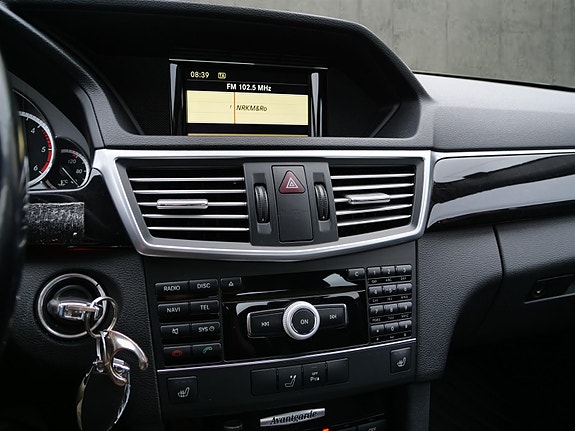 Mercedes-Benz E220 15 of 19