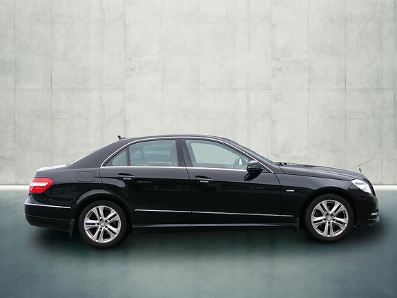 Mercedes-Benz E220 6 of 19