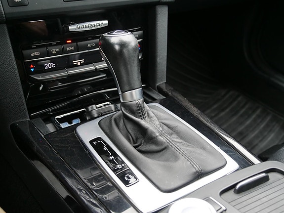 Mercedes-Benz E220 17 of 19