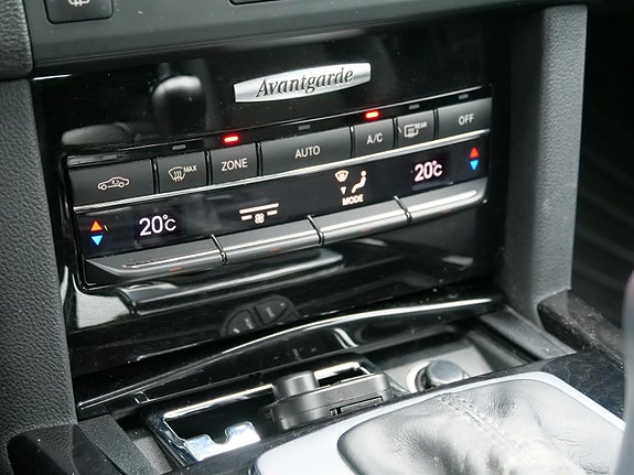 Mercedes-Benz E220 16 of 19