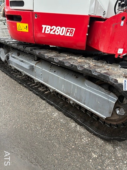 Takeuchi TB280FR gravemaskin m/ pusseskuffe og rototilt, kun 260 timer 16 of 29