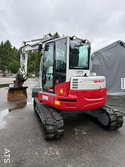 Takeuchi TB280FR gravemaskin m/ pusseskuffe og rototilt, kun 260 timer 6 of 29