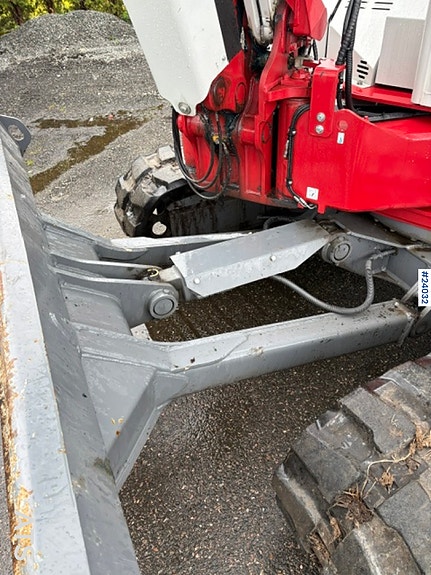 Takeuchi TB280FR gravemaskin m/ pusseskuffe og rototilt, kun 260 timer 14 of 29