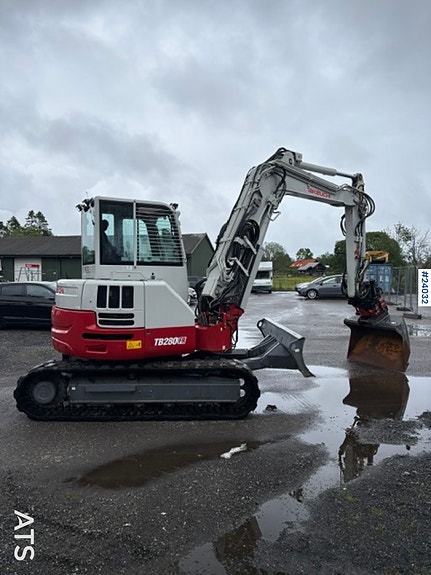 Takeuchi TB280FR gravemaskin m/ pusseskuffe og rototilt, kun 260 timer 4 of 29