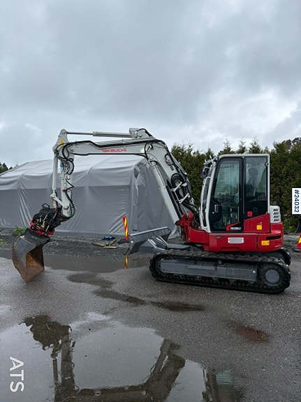 Takeuchi TB280FR gravemaskin m/ pusseskuffe og rototilt, kun 260 timer 2 of 29