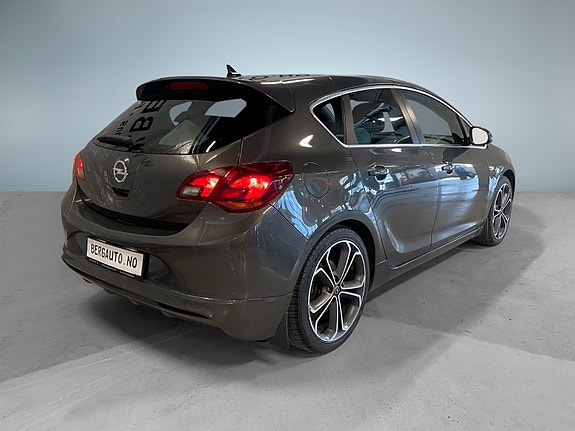 Opel Astra 3 of 21