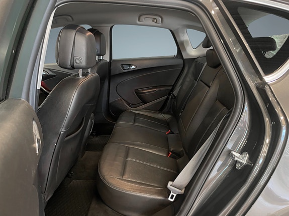 Opel Astra 10 of 21