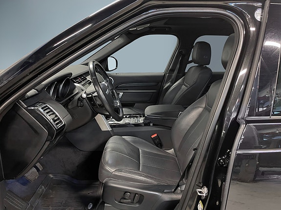 Land Rover Discovery 14 of 29