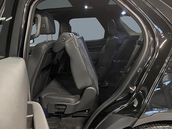 Land Rover Discovery 12 of 29