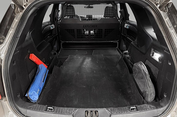 Ford Explorer 8 of 14