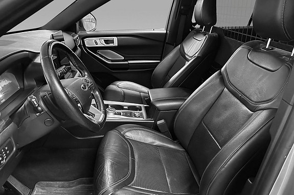 Ford Explorer 3 of 14