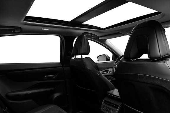 Nissan Ariya 25 of 30