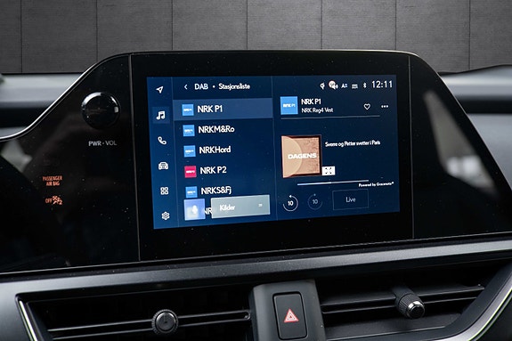 Lexus UX300e 14 of 18