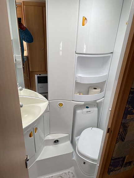 Knaus Sundwind Royale 9 of 15