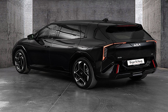 Kia EV4 5 of 29