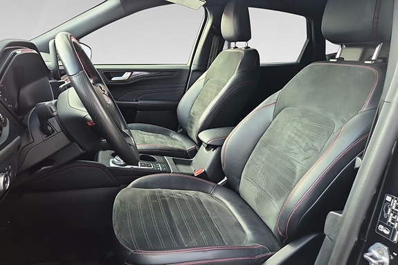 Ford Kuga 10 of 18