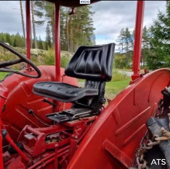 Volvo BM 400 Traktor - Frontlaster, skuffe og skjær 10 of 24