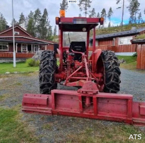Volvo BM 400 Traktor - Frontlaster, skuffe og skjær 3 of 24