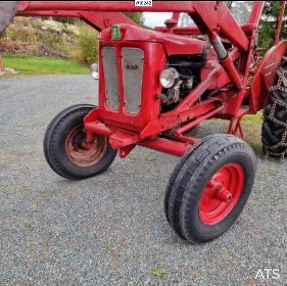 Volvo BM 400 Traktor - Frontlaster, skuffe og skjær 2 of 24