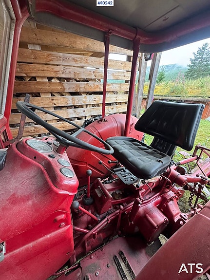 Volvo BM 400 Traktor - Frontlaster, skuffe og skjær 15 of 24