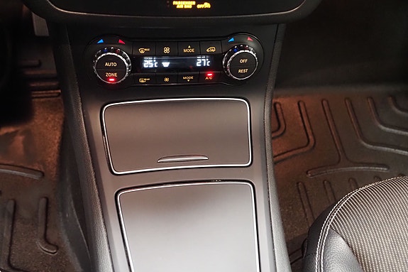 Mercedes-Benz B180 15 of 21