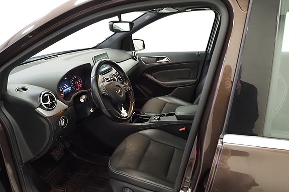 Mercedes-Benz B180 6 of 21