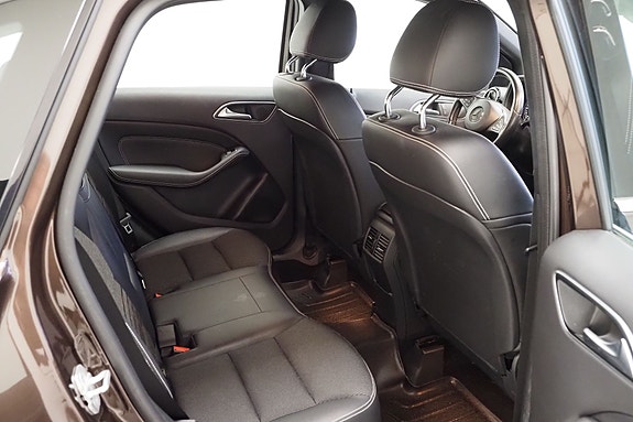 Mercedes-Benz B180 8 of 21