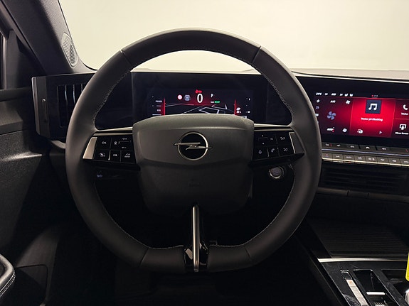 Opel Astra 17 of 30