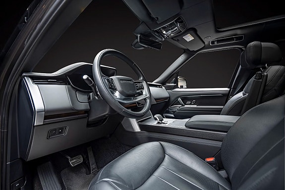 Land Rover Range Rover 10 of 25