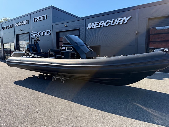 BRIG Eagle 8 - 400 Mercury Racing L6 7 of 11
