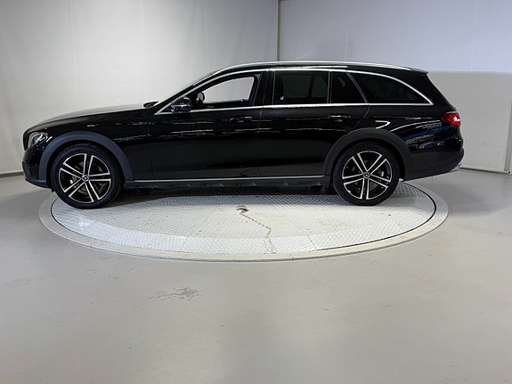 Mercedes-Benz E220 d 11 of 30