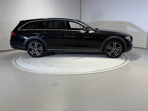 Mercedes-Benz E220 d 13 of 30