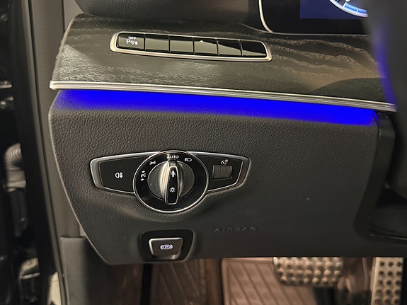 Mercedes-Benz E220 d 25 of 30
