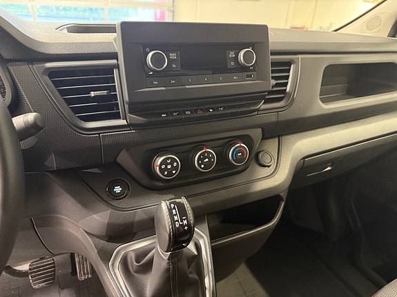 Renault Trafic 15 of 21